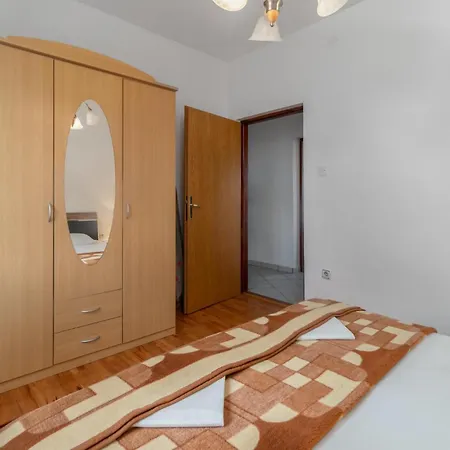 3 Bedroom Awesome Apartment In Novi Vinodolski Exterior photo