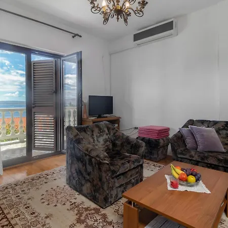 3 Bedroom Awesome Apartment In Novi Vinodolski Exterior photo